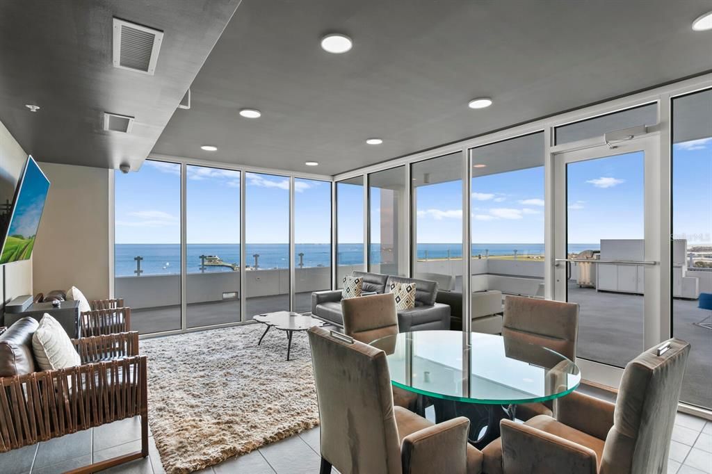 En Venta: $2,250,000 (3 camas, 3 baños, 2120 Pies cuadrados)