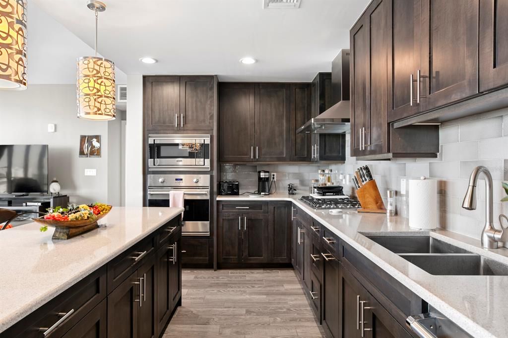 En Venta: $2,250,000 (3 camas, 3 baños, 2120 Pies cuadrados)