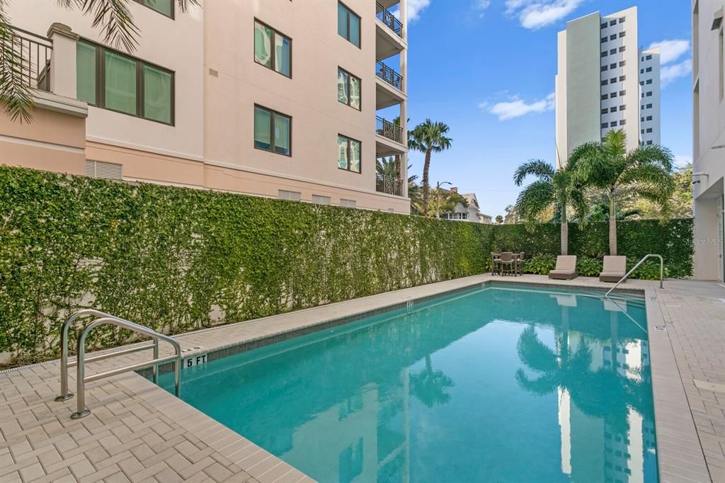 En Venta: $2,250,000 (3 camas, 3 baños, 2120 Pies cuadrados)