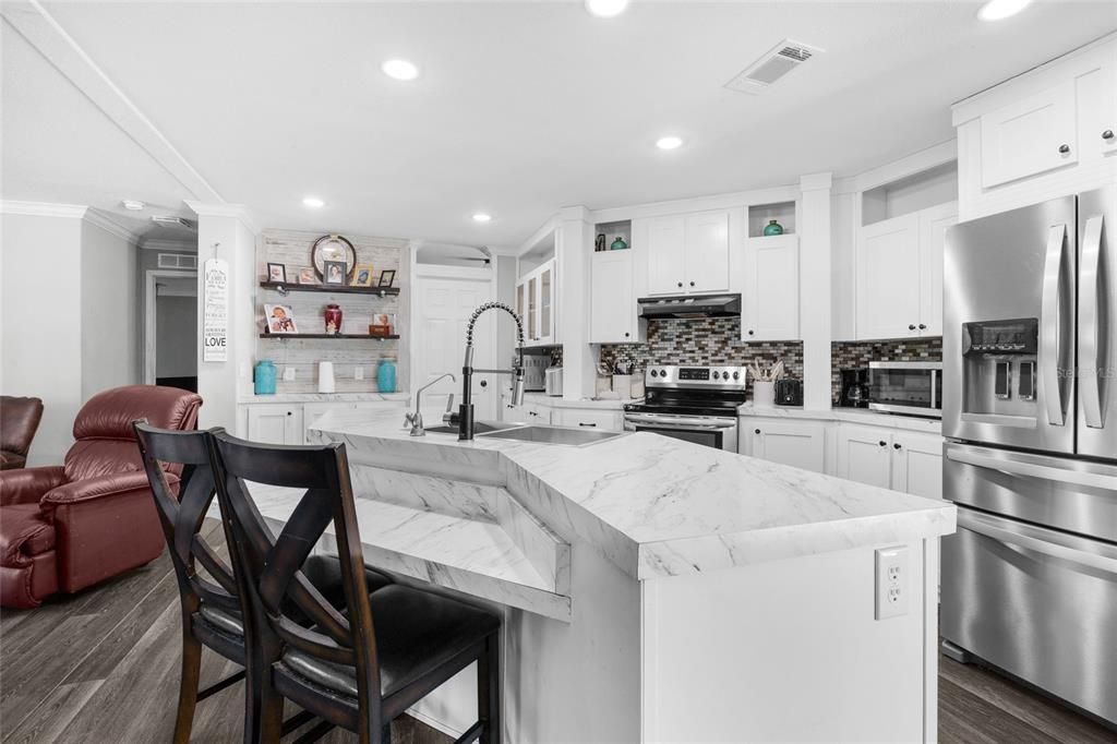 For Sale: $299,000 (3 beds, 2 baths, 1680 Square Feet)