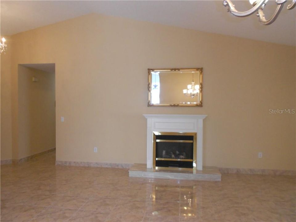 В аренду: $2,100 (3 спален, 2 ванн, 1807 Квадратных фут)