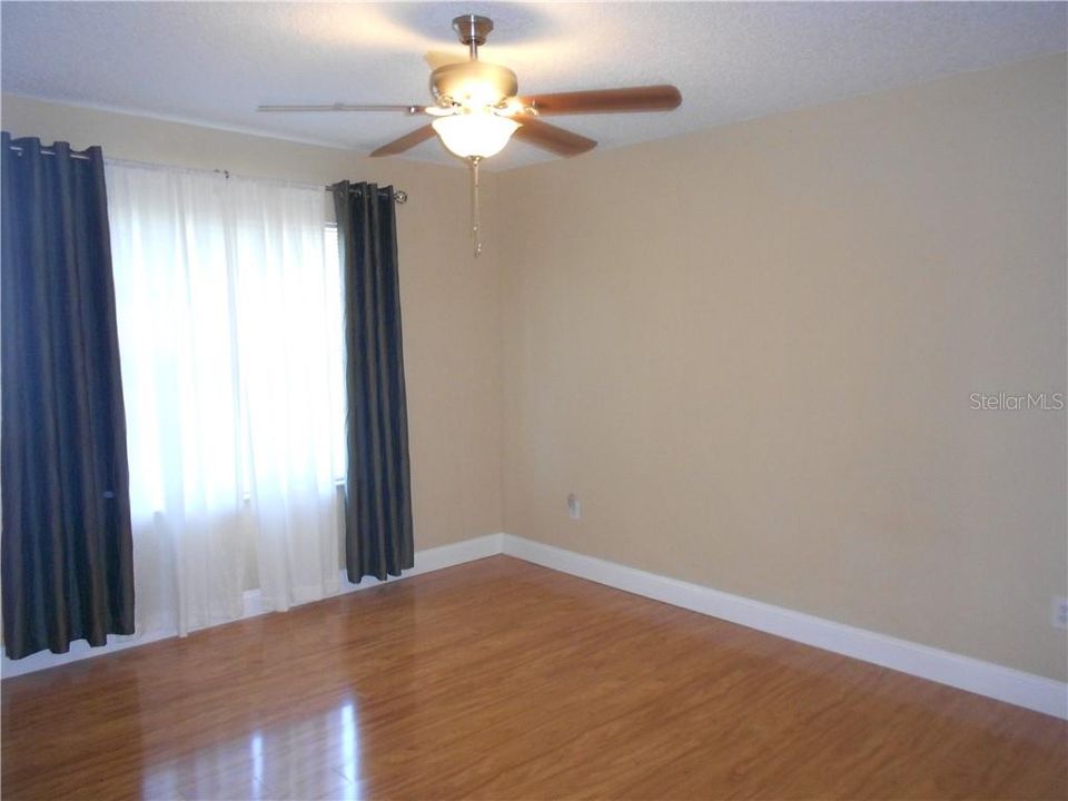 В аренду: $2,100 (3 спален, 2 ванн, 1807 Квадратных фут)