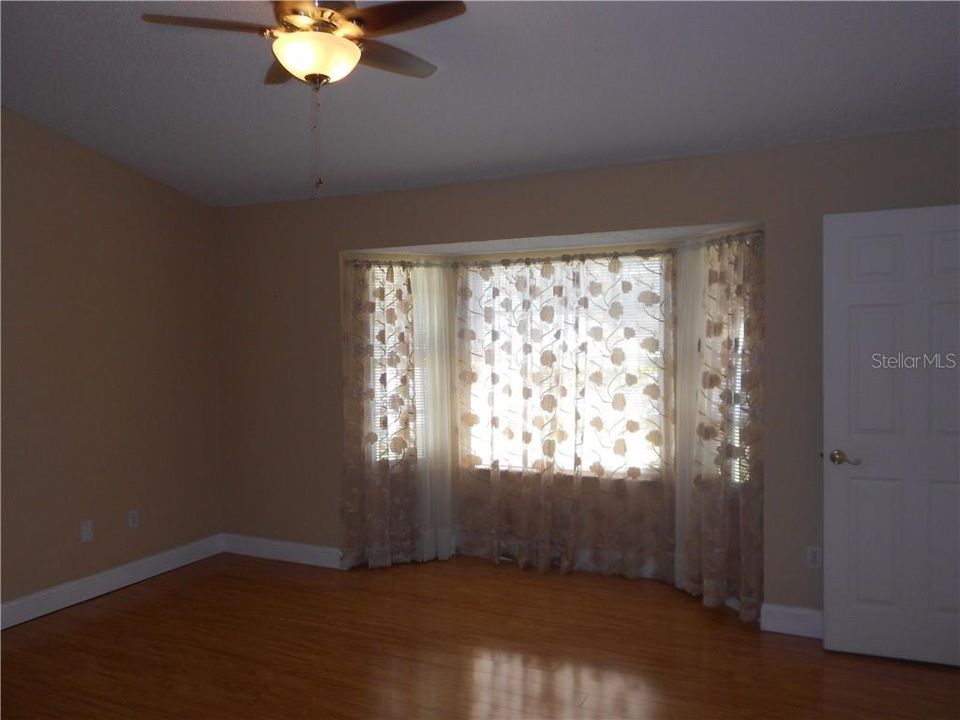 В аренду: $2,100 (3 спален, 2 ванн, 1807 Квадратных фут)