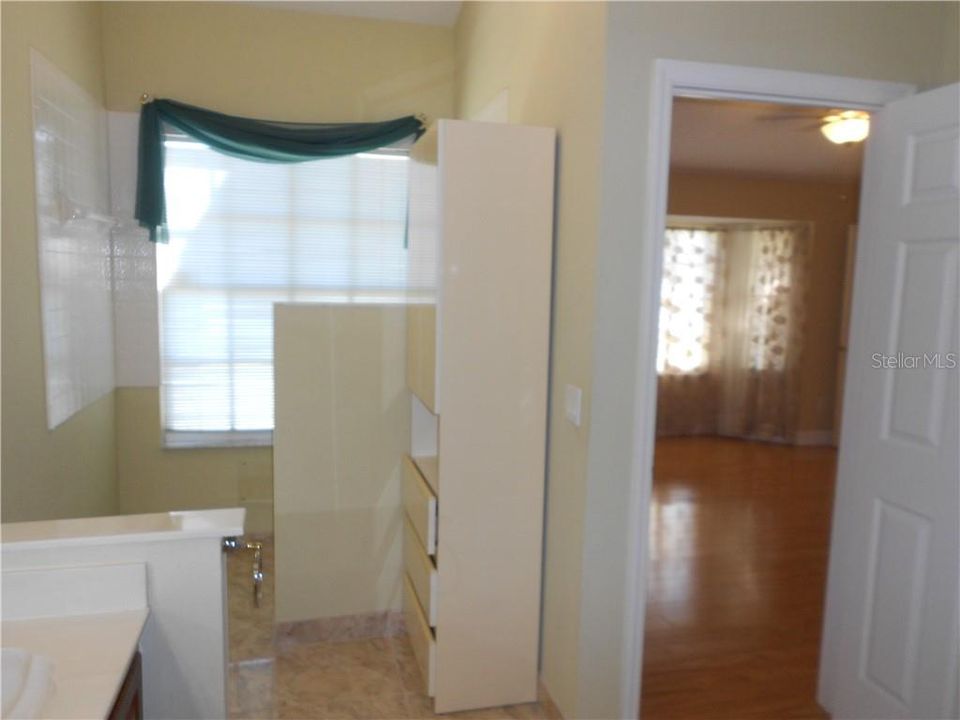 В аренду: $2,100 (3 спален, 2 ванн, 1807 Квадратных фут)