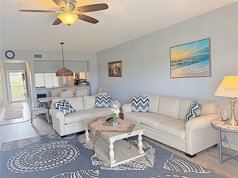 For Rent: $2,495 (3 beds, 2 baths, 1575 Square Feet)