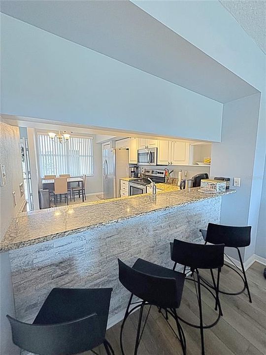 For Rent: $2,495 (3 beds, 2 baths, 1575 Square Feet)