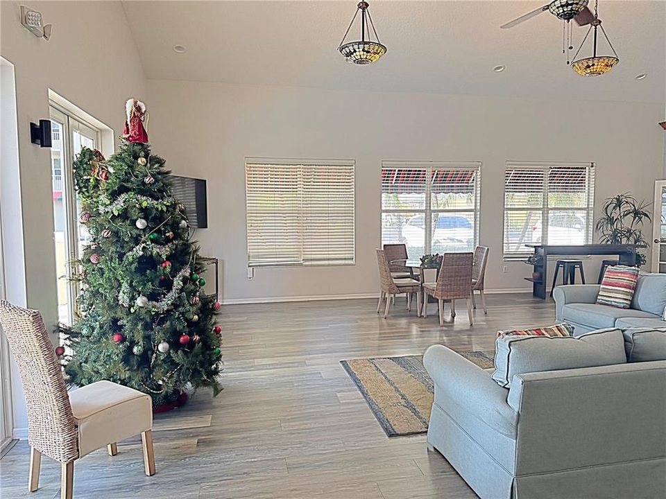 For Rent: $2,495 (3 beds, 2 baths, 1575 Square Feet)