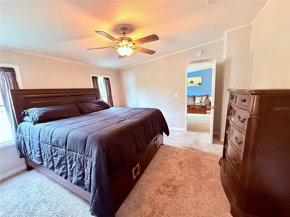 待售: $245,500 (3 贝兹, 2 浴室, 1568 平方英尺)