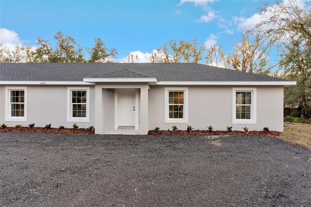 For Rent: $1,800 (3 beds, 2 baths, 2150 Square Feet)