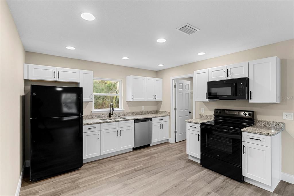 For Rent: $1,800 (3 beds, 2 baths, 2150 Square Feet)