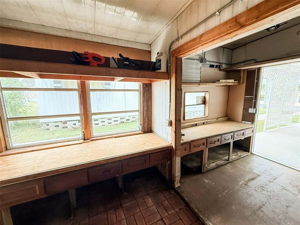 На продажу: $185,000 (2 спален, 2 ванн, 1300 Квадратных фут)