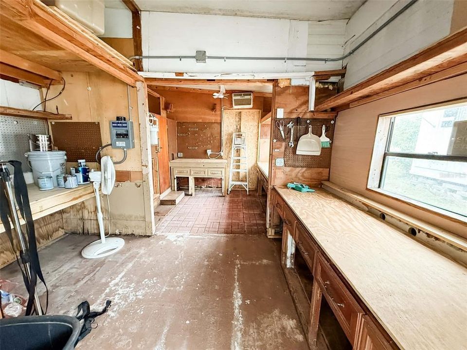 На продажу: $185,000 (2 спален, 2 ванн, 1300 Квадратных фут)