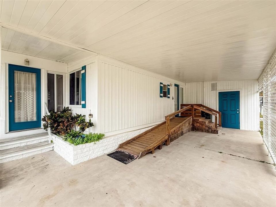 На продажу: $185,000 (2 спален, 2 ванн, 1300 Квадратных фут)