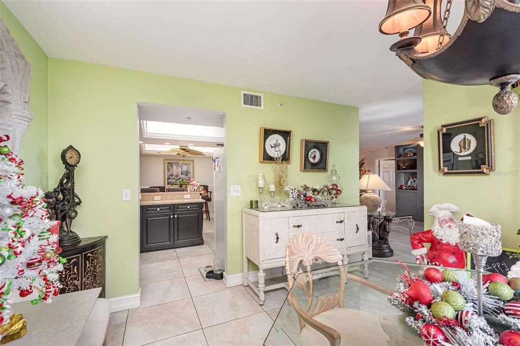 For Sale: $435,000 (2 beds, 2 baths, 1745 Square Feet)