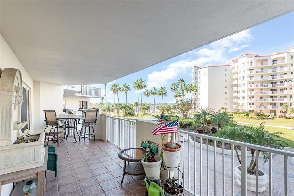 For Sale: $435,000 (2 beds, 2 baths, 1745 Square Feet)