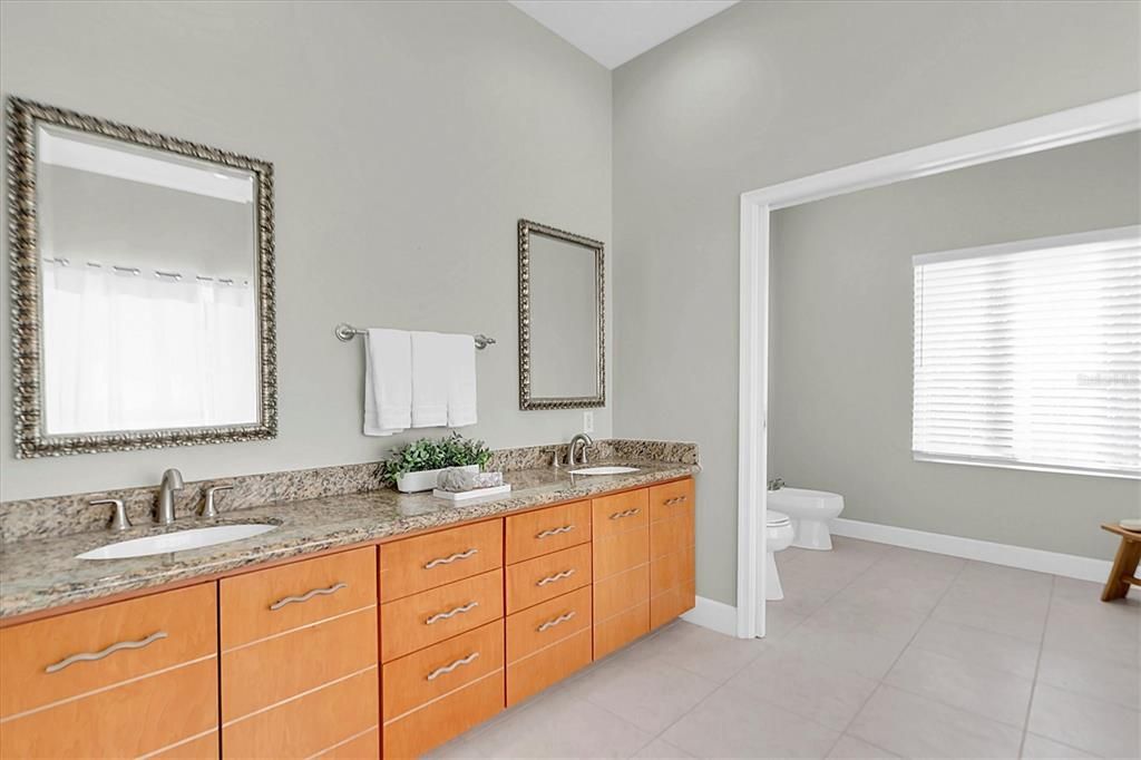 На продажу: $1,295,000 (4 спален, 4 ванн, 3503 Квадратных фут)