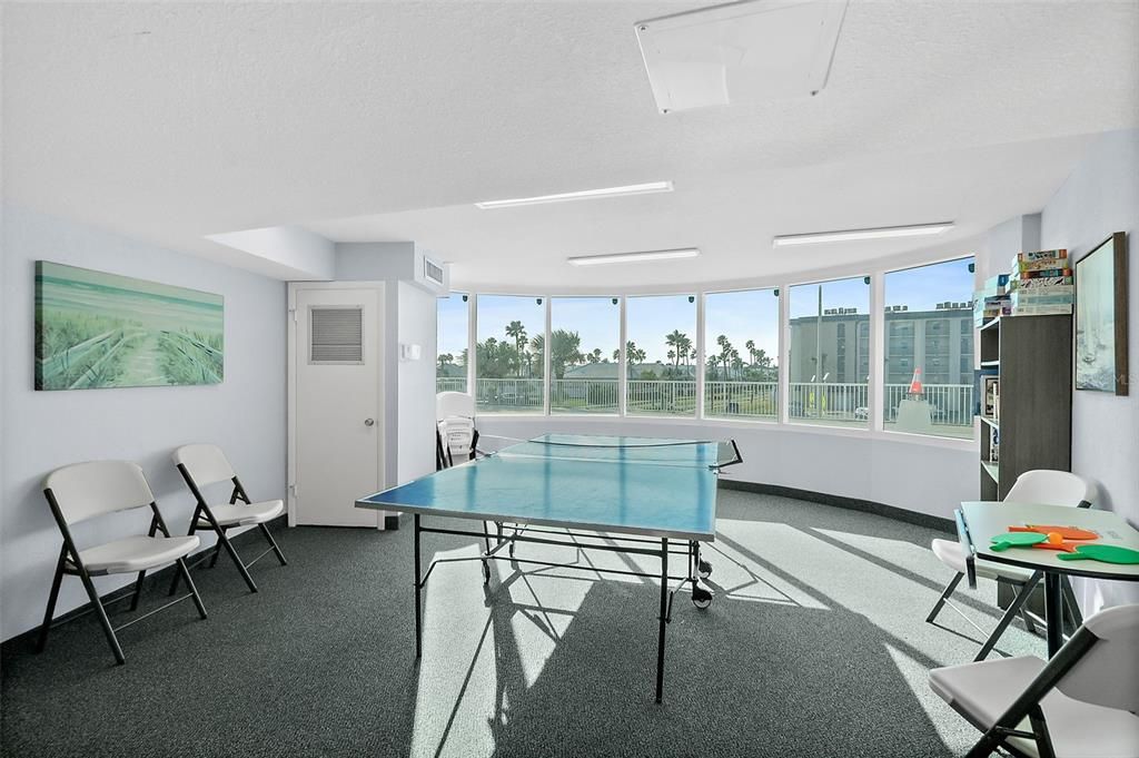 En Venta: $575,000 (2 camas, 3 baños, 1700 Pies cuadrados)