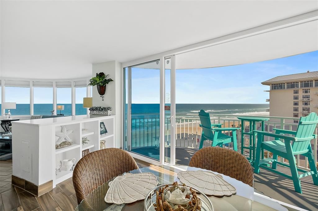 En Venta: $575,000 (2 camas, 3 baños, 1700 Pies cuadrados)