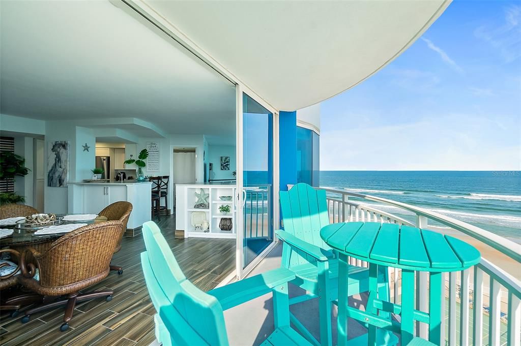 En Venta: $575,000 (2 camas, 3 baños, 1700 Pies cuadrados)