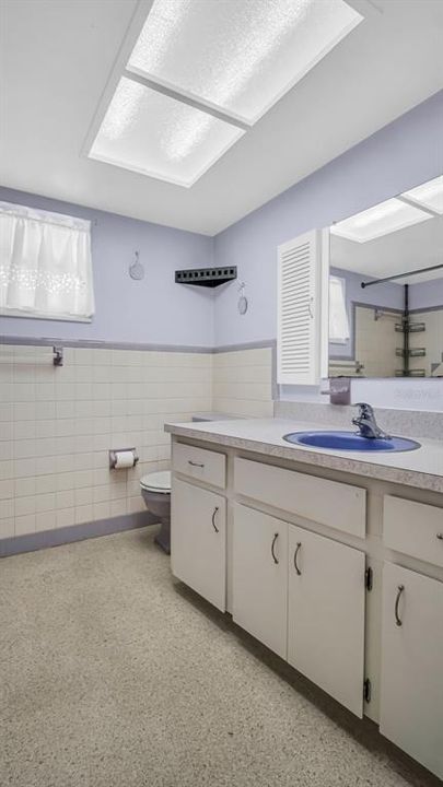 出租: $2,450 (2 贝兹, 2 浴室, 1332 平方英尺)