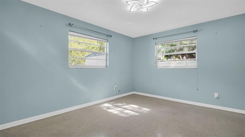 出租: $2,450 (2 贝兹, 2 浴室, 1332 平方英尺)