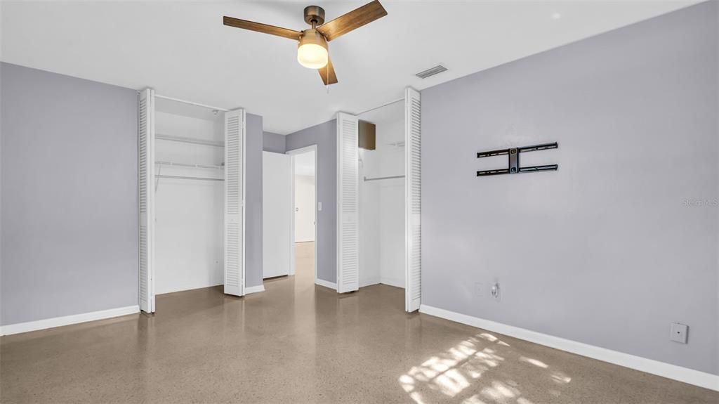 出租: $2,450 (2 贝兹, 2 浴室, 1332 平方英尺)