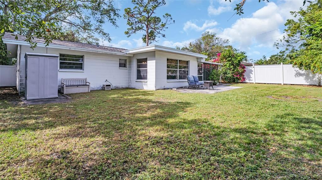 出租: $2,450 (2 贝兹, 2 浴室, 1332 平方英尺)