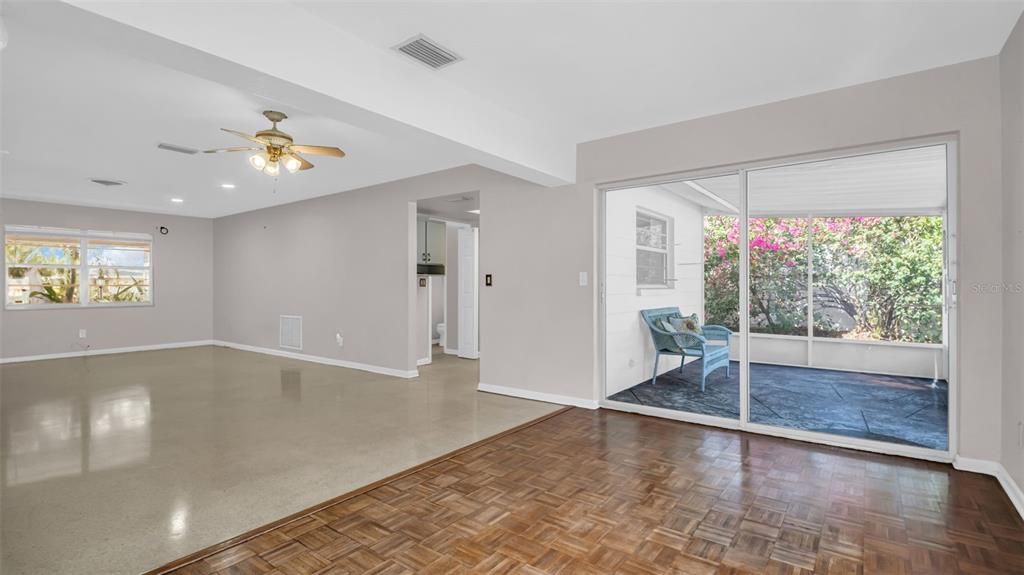 出租: $2,450 (2 贝兹, 2 浴室, 1332 平方英尺)