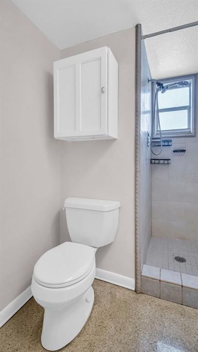 出租: $2,450 (2 贝兹, 2 浴室, 1332 平方英尺)