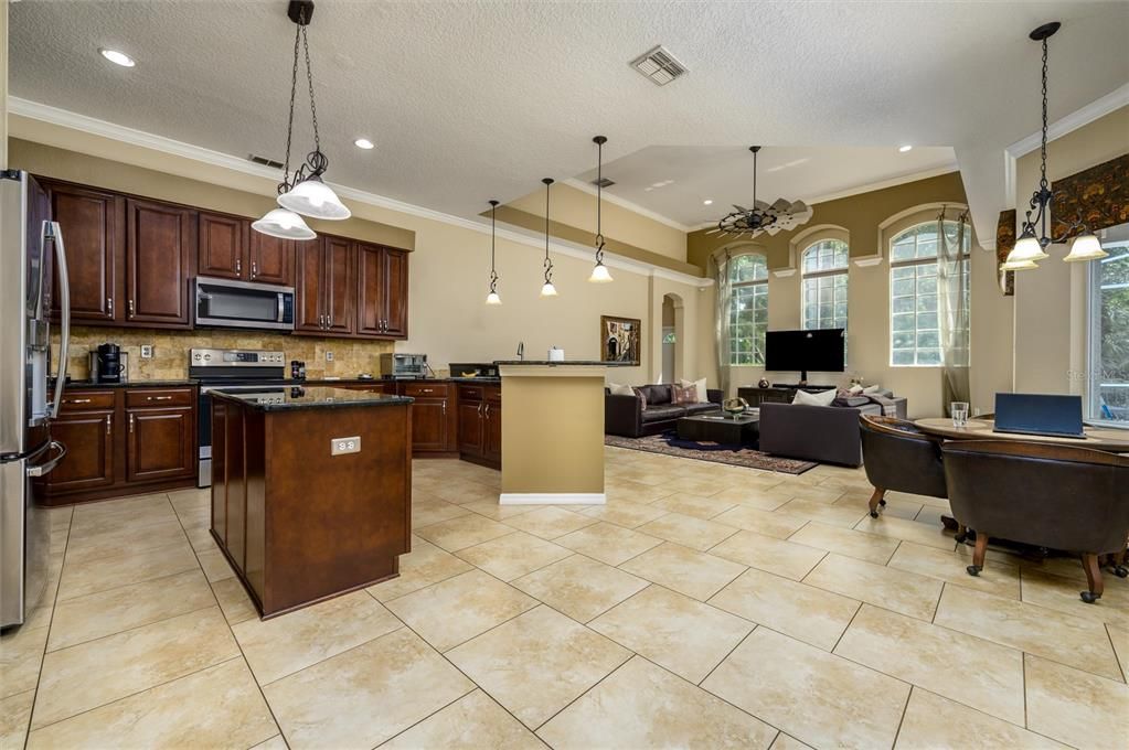 For Sale: $750,000 (4 beds, 3 baths, 2789 Square Feet)