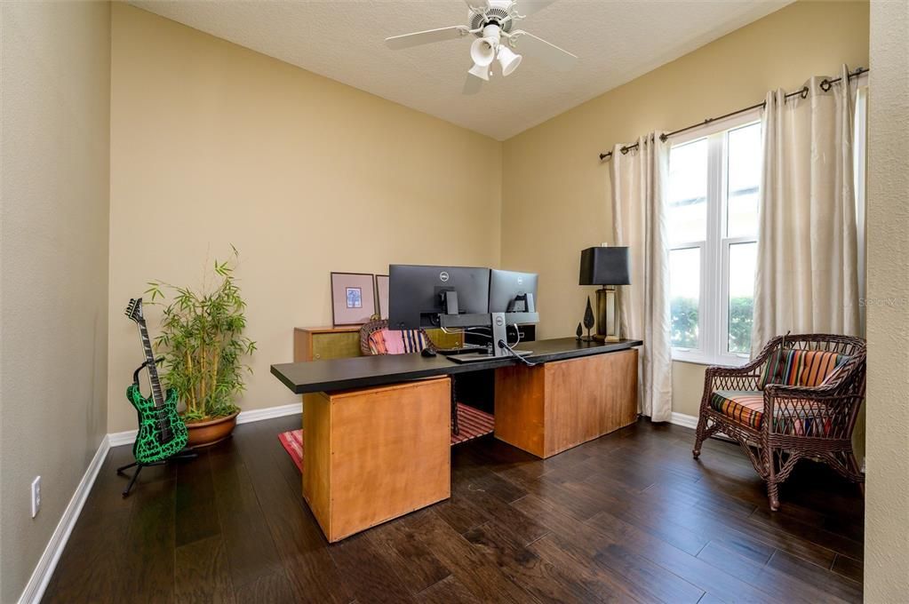 For Sale: $750,000 (4 beds, 3 baths, 2789 Square Feet)