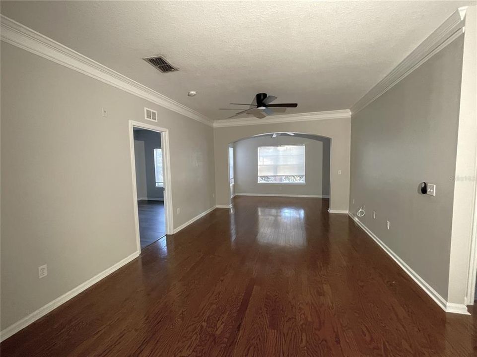 На продажу: $299,000 (2 спален, 2 ванн, 1214 Квадратных фут)