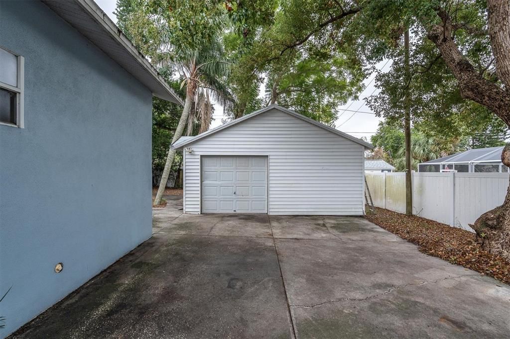 待售: $375,000 (2 贝兹, 2 浴室, 1291 平方英尺)