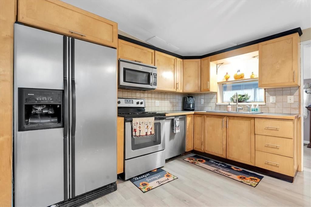 待售: $375,000 (2 贝兹, 2 浴室, 1291 平方英尺)