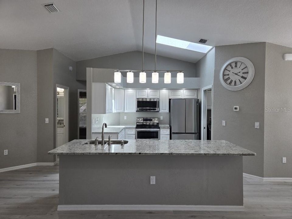 待售: $324,999 (3 贝兹, 2 浴室, 1438 平方英尺)