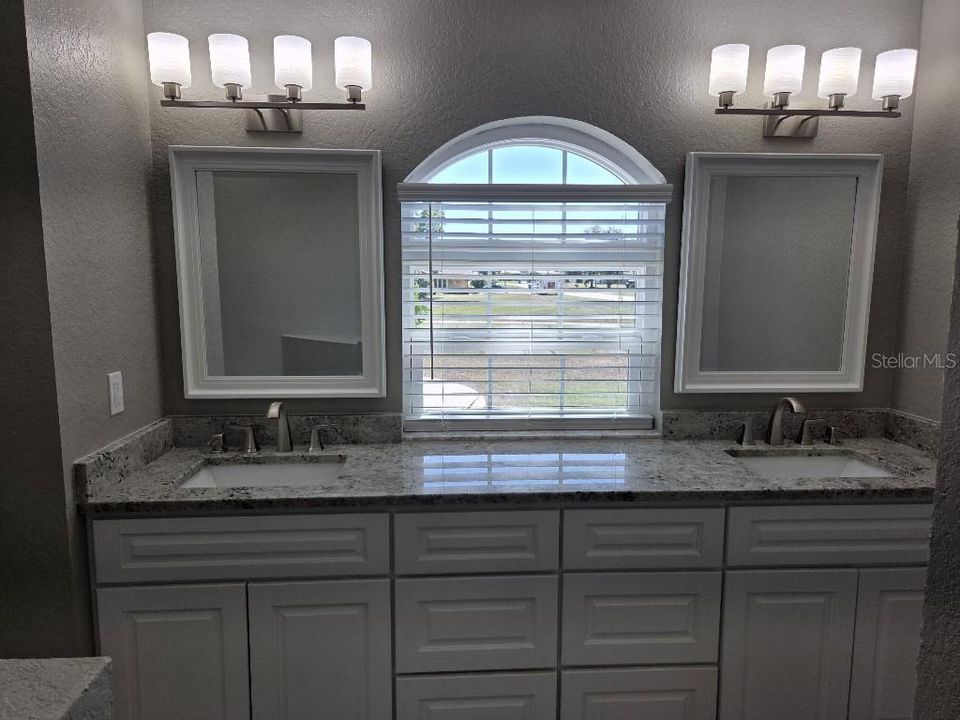 待售: $324,999 (3 贝兹, 2 浴室, 1438 平方英尺)