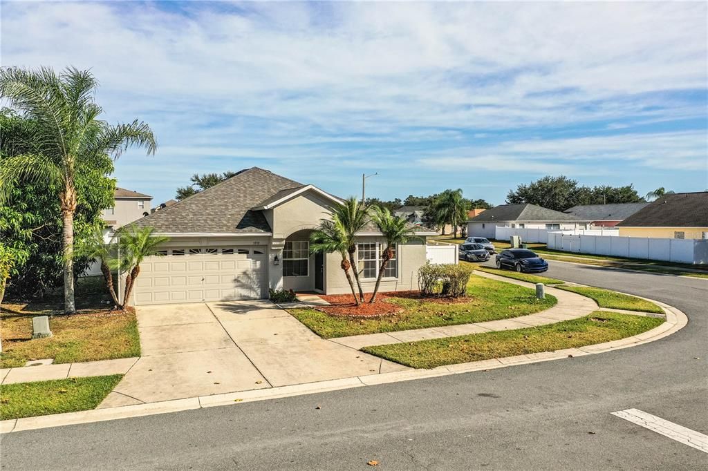 В аренду: $1,995 (3 спален, 2 ванн, 1510 Квадратных фут)