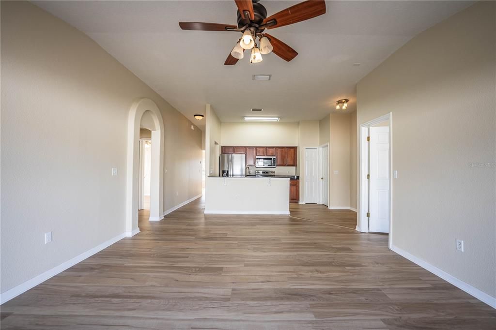 В аренду: $1,995 (3 спален, 2 ванн, 1510 Квадратных фут)