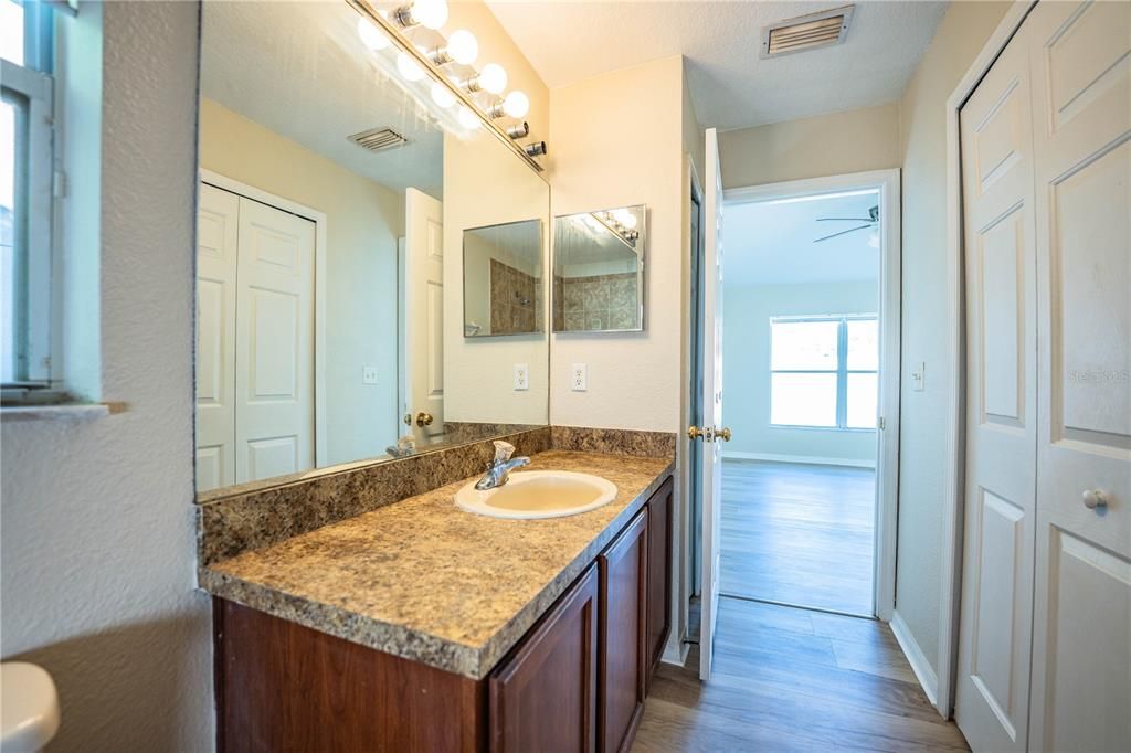 В аренду: $1,995 (3 спален, 2 ванн, 1510 Квадратных фут)