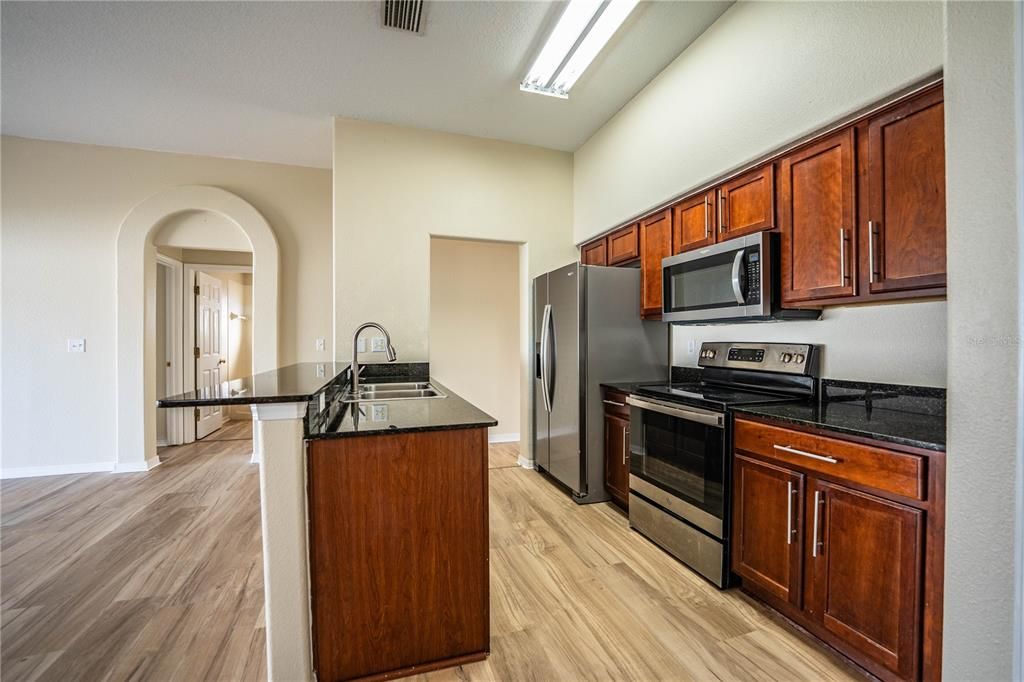 В аренду: $1,995 (3 спален, 2 ванн, 1510 Квадратных фут)