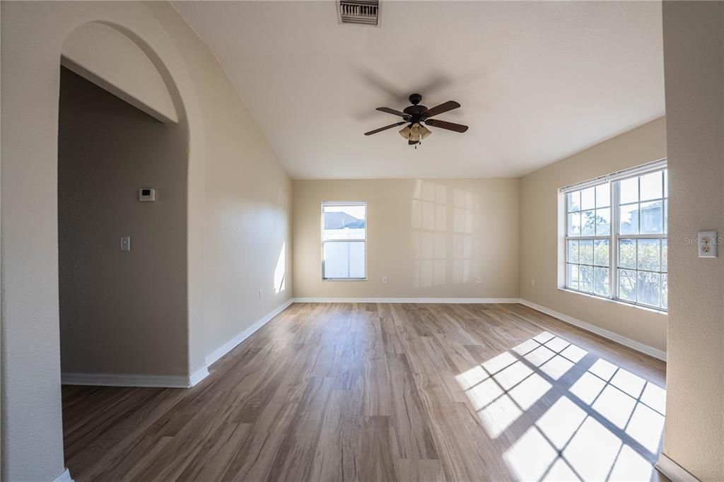 В аренду: $1,995 (3 спален, 2 ванн, 1510 Квадратных фут)