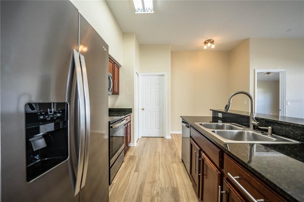 В аренду: $1,995 (3 спален, 2 ванн, 1510 Квадратных фут)