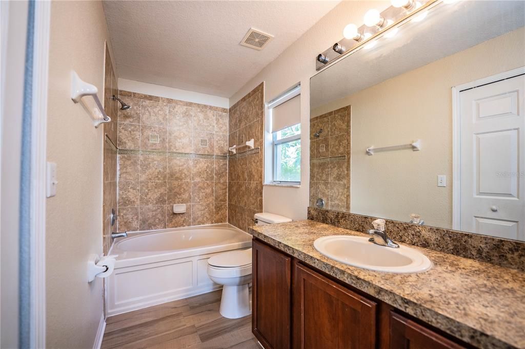 В аренду: $1,995 (3 спален, 2 ванн, 1510 Квадратных фут)