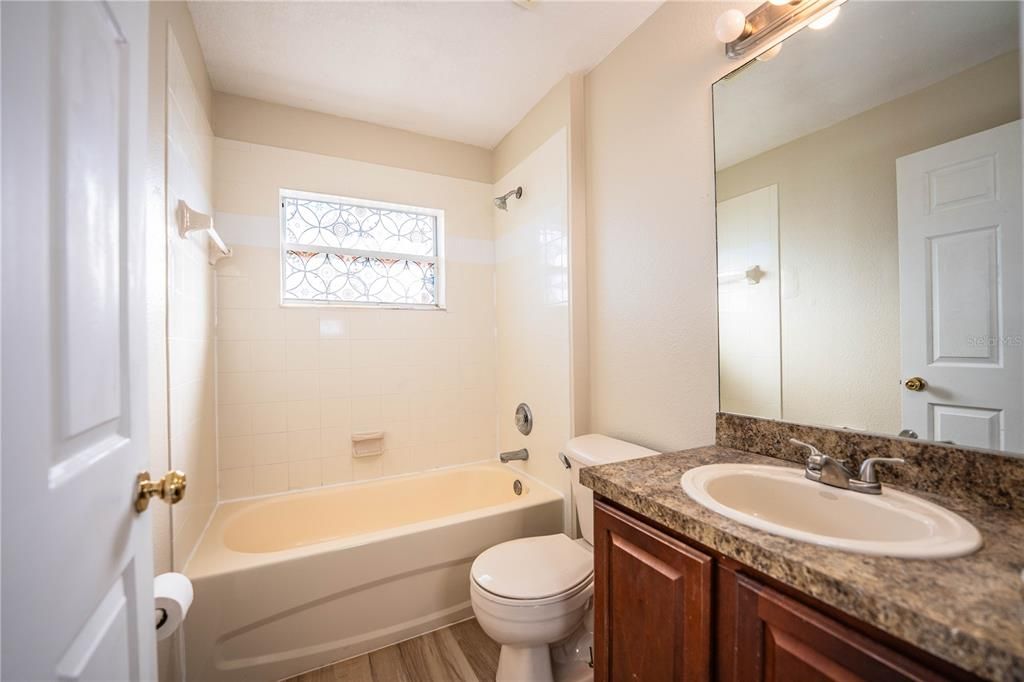 В аренду: $1,995 (3 спален, 2 ванн, 1510 Квадратных фут)