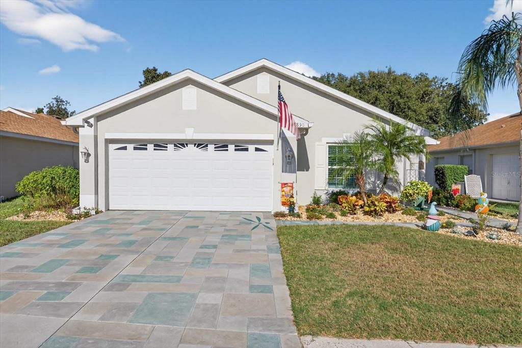 For Sale: $445,900 (3 beds, 2 baths, 1884 Square Feet)