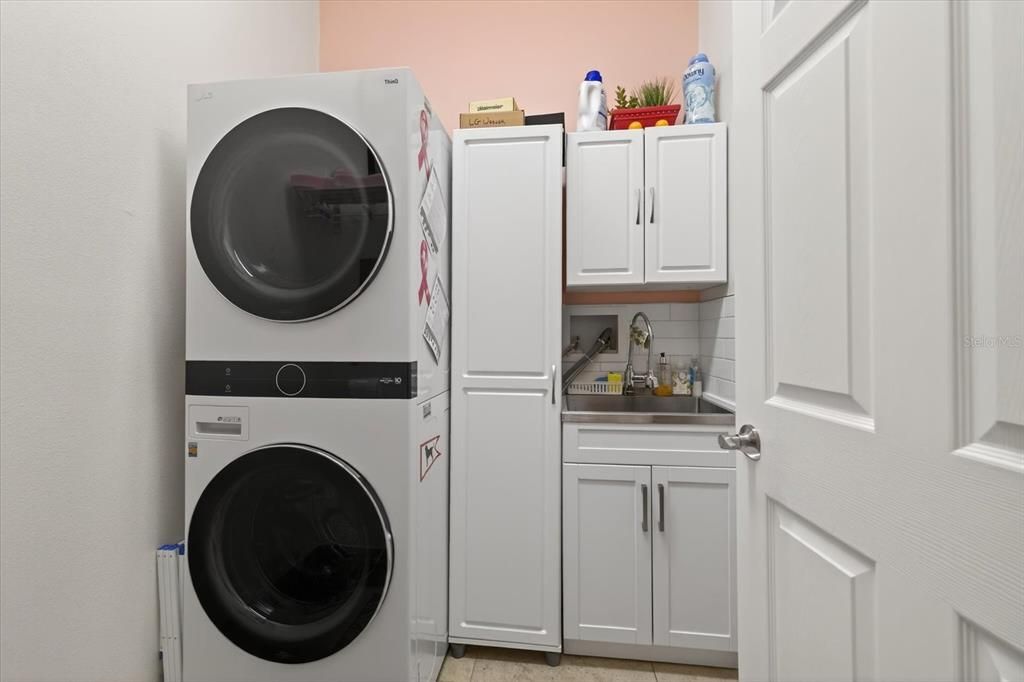 For Sale: $445,900 (3 beds, 2 baths, 1884 Square Feet)