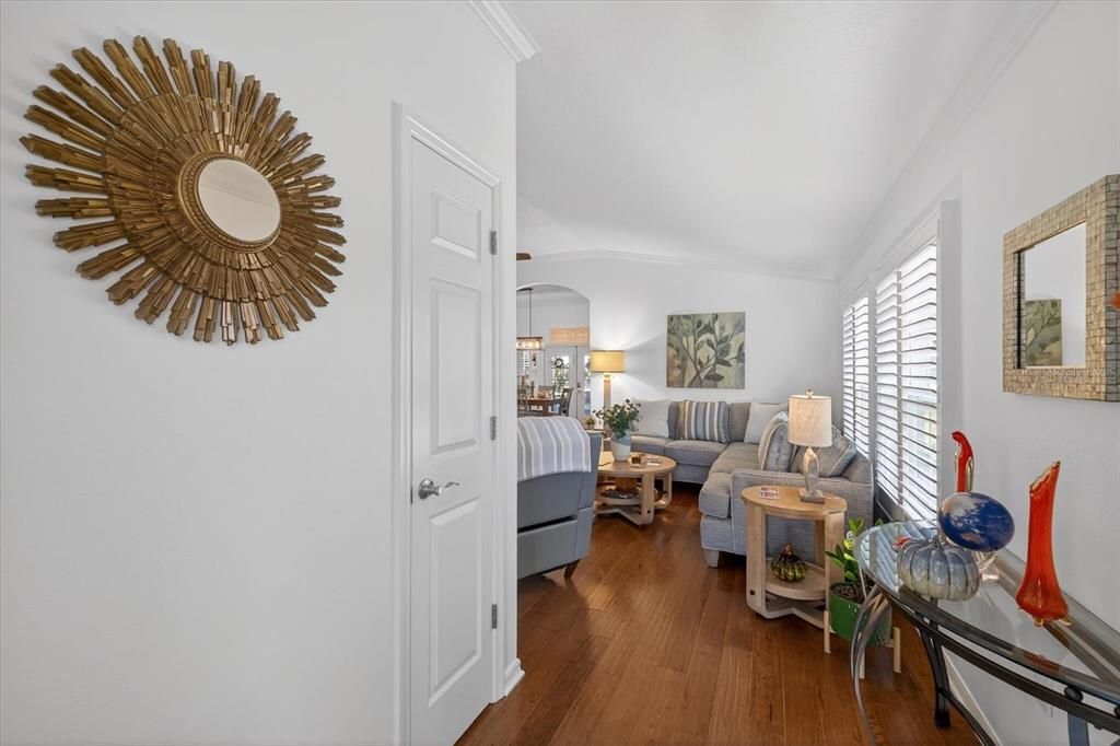 For Sale: $445,900 (3 beds, 2 baths, 1884 Square Feet)