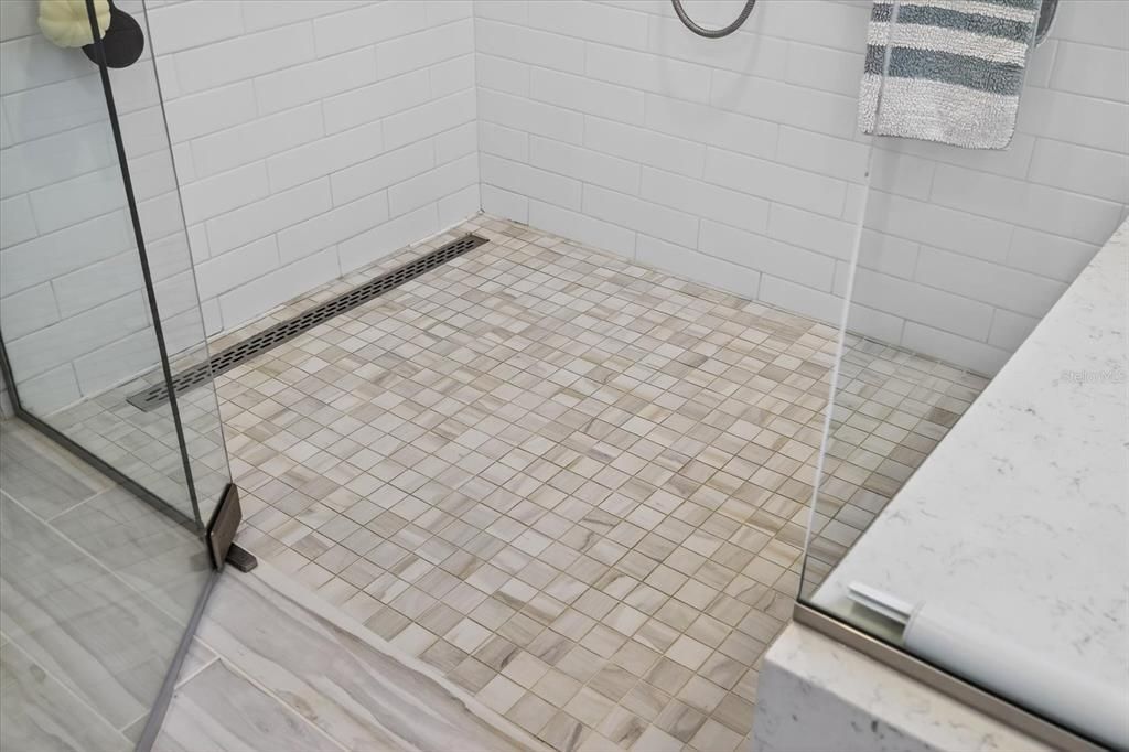 For Sale: $445,900 (3 beds, 2 baths, 1884 Square Feet)