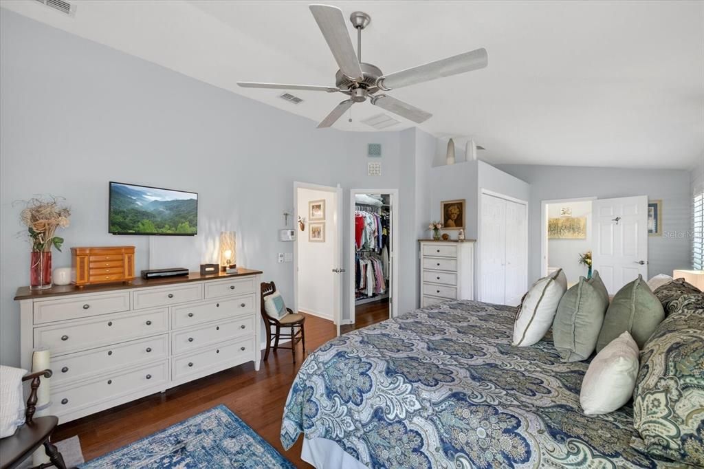 For Sale: $445,900 (3 beds, 2 baths, 1884 Square Feet)