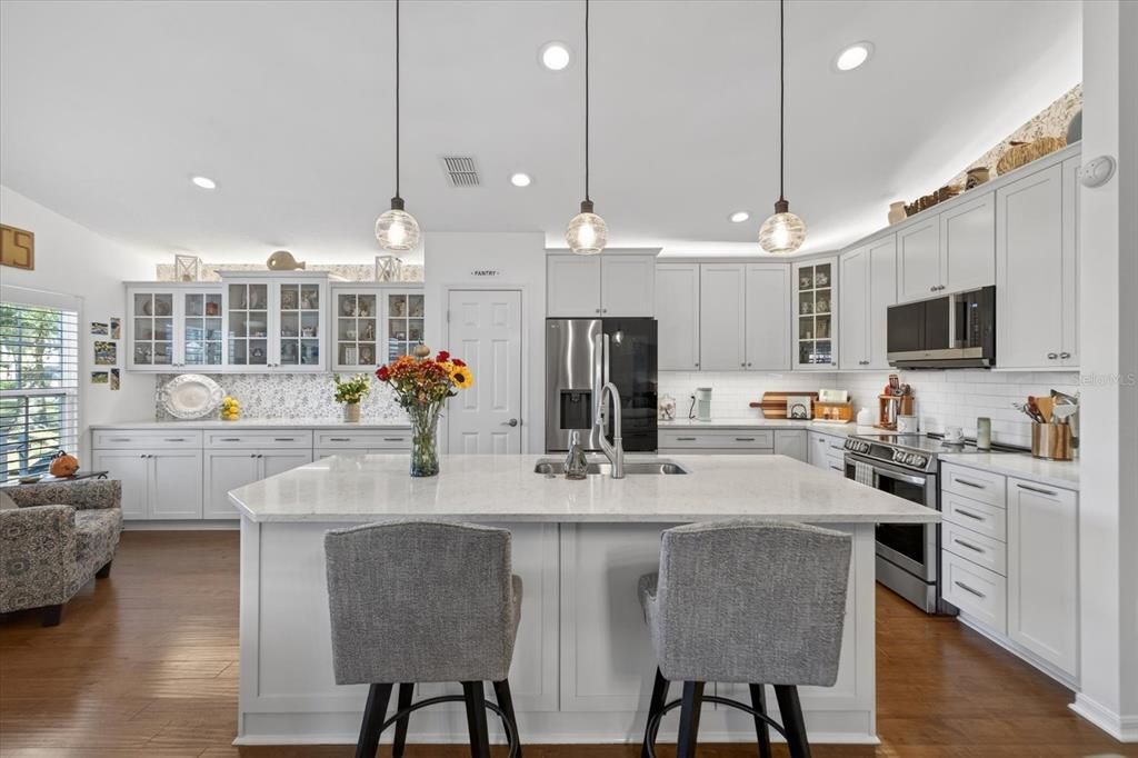 For Sale: $445,900 (3 beds, 2 baths, 1884 Square Feet)